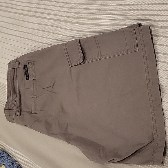 Shorts - Picture 2 of 4